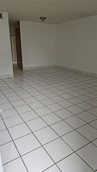 Недавно арендовано: $2,100 (2 спален, 2 ванн, 942 Квадратных фут)