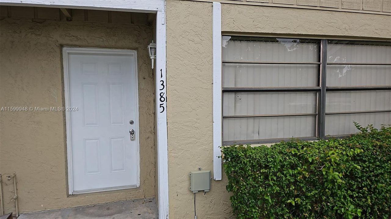 Недавно арендовано: $2,100 (2 спален, 2 ванн, 942 Квадратных фут)