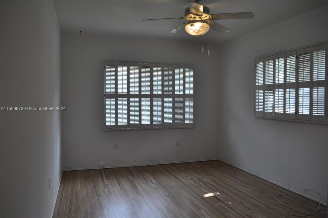 For Rent: $4,250 (2 beds, 2 baths, 1142 Square Feet)