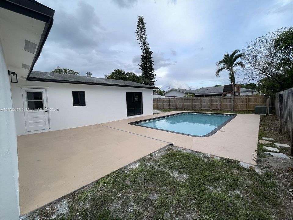 Recently Sold: $525,000 (3 beds, 2 baths, 1542 Square Feet)