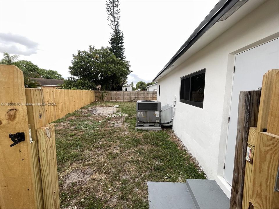 Recently Sold: $525,000 (3 beds, 2 baths, 1542 Square Feet)