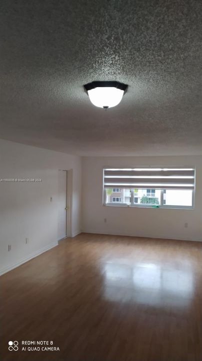 Recently Rented: $2,150 (2 beds, 1 baths, 1035 Square Feet)