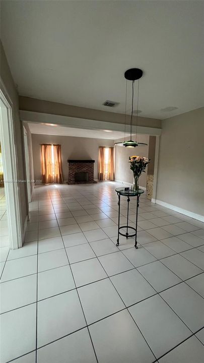 entrance to living area from foyer