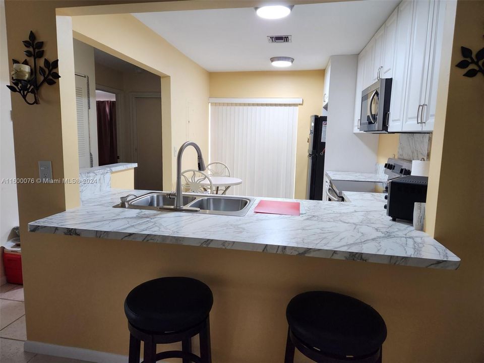 For Sale: $217,500 (2 beds, 2 baths, 1336 Square Feet)