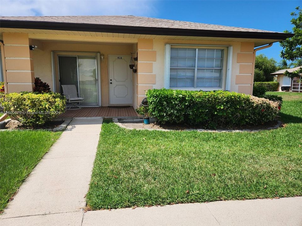 For Sale: $219,900 (2 beds, 2 baths, 1336 Square Feet)