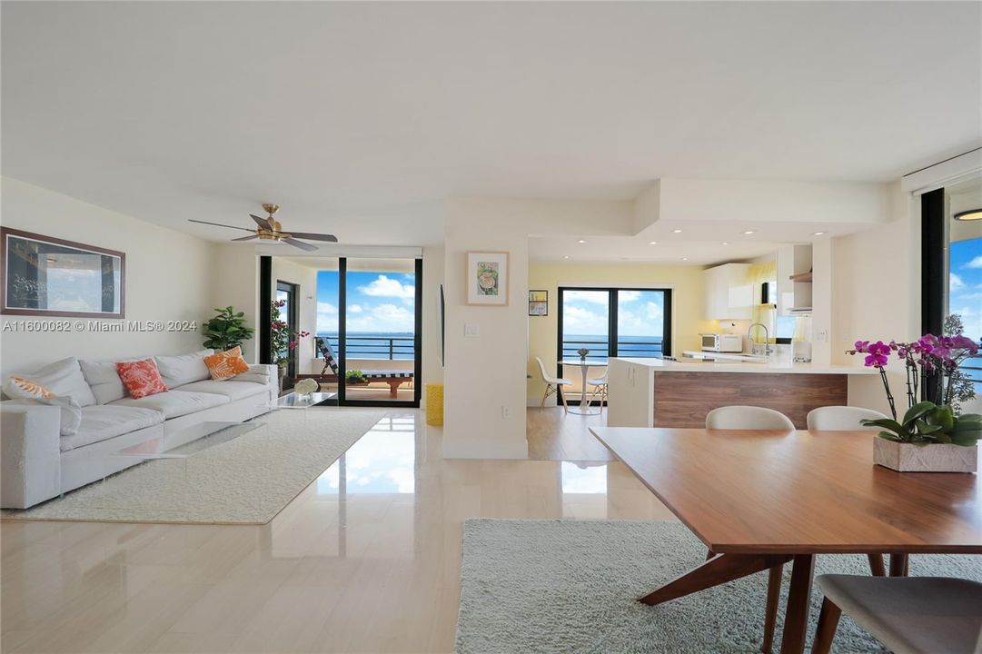 Recently Sold: $1,150,000 (2 beds, 2 baths, 1460 Square Feet)