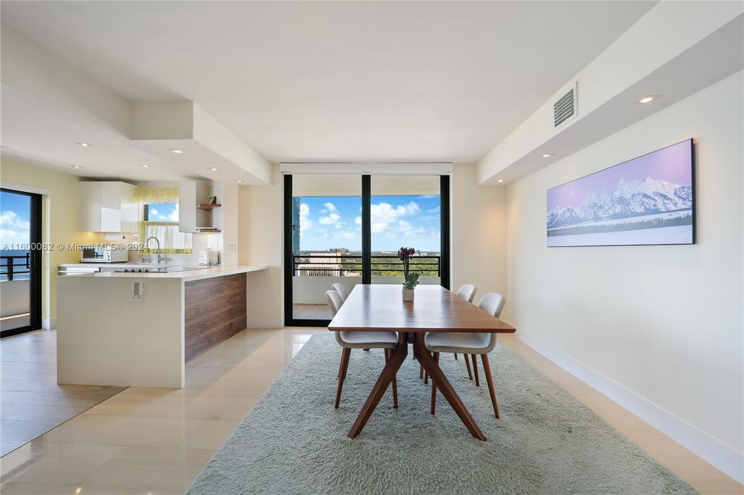 Recently Sold: $1,150,000 (2 beds, 2 baths, 1460 Square Feet)
