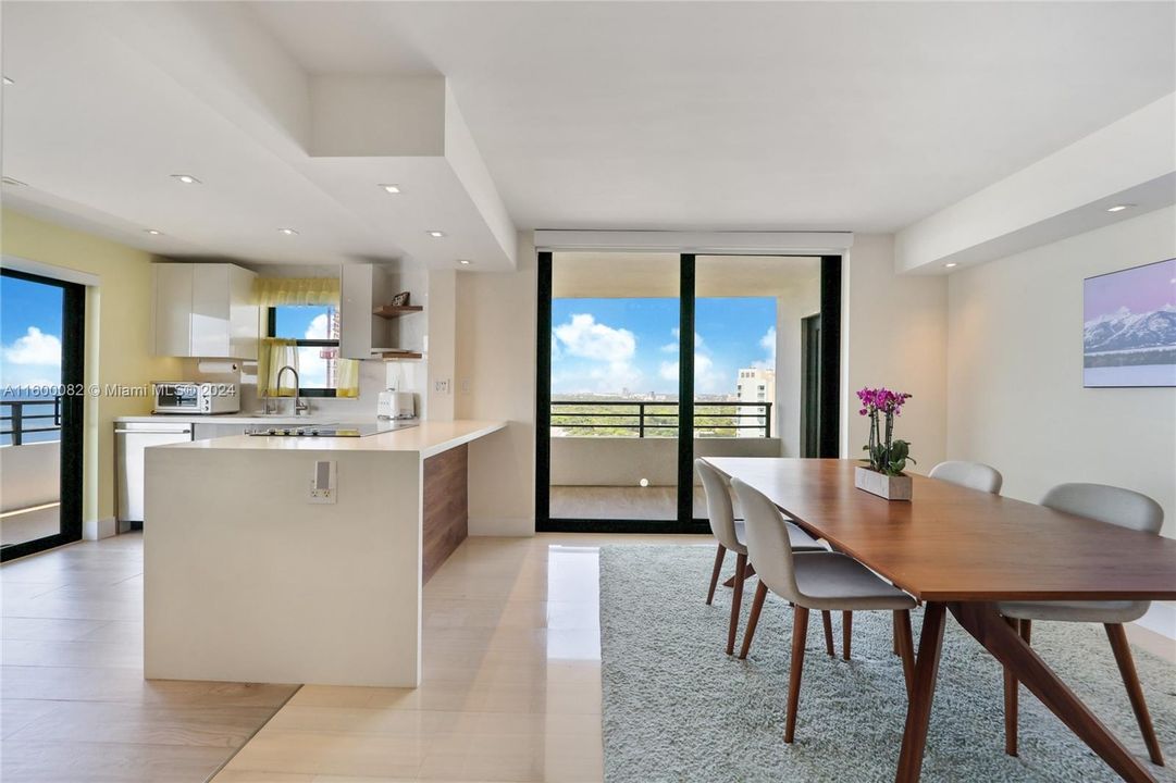 Recently Sold: $1,150,000 (2 beds, 2 baths, 1460 Square Feet)