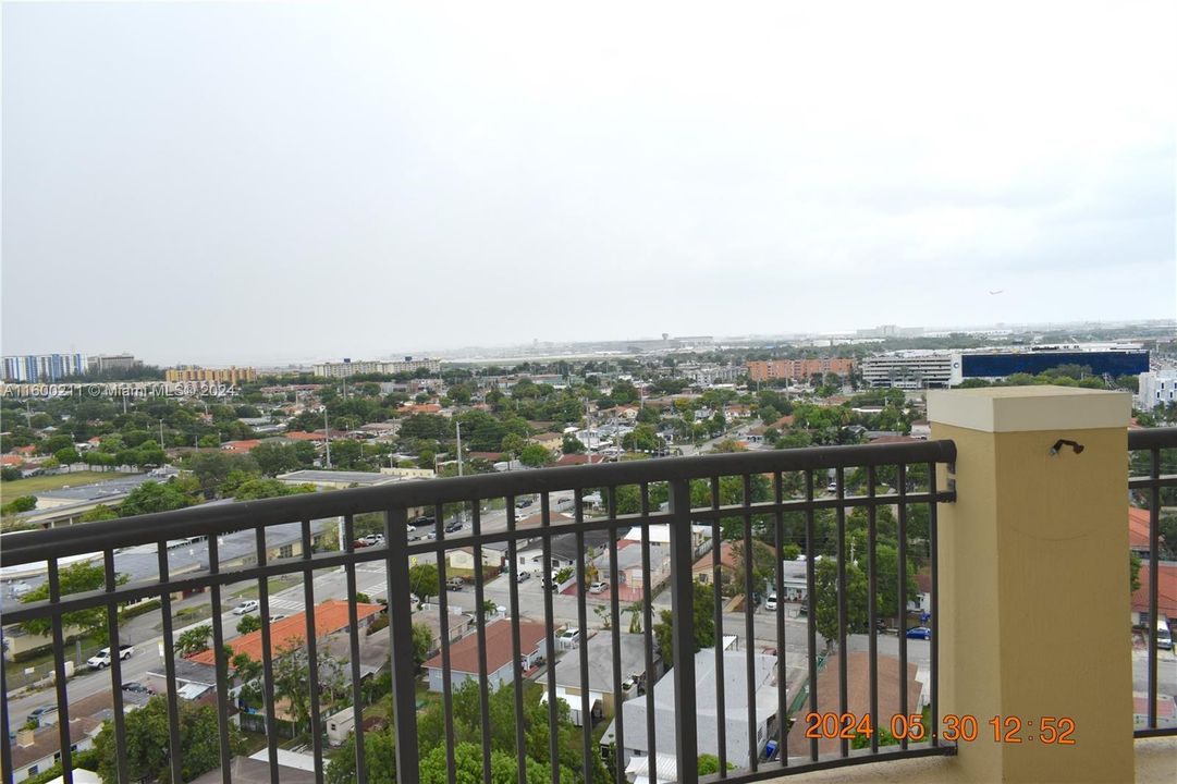 Active With Contract: $3,100 (3 beds, 2 baths, 1270 Square Feet)