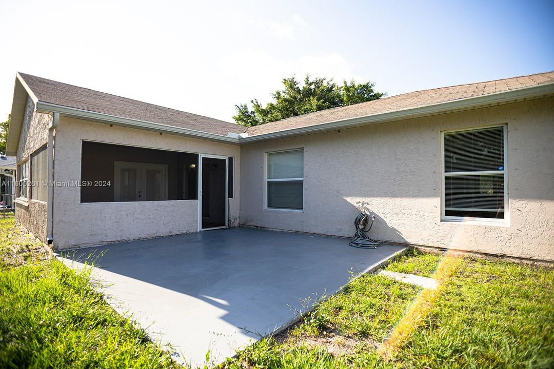 For Sale: $399,900 (3 beds, 2 baths, 1611 Square Feet)