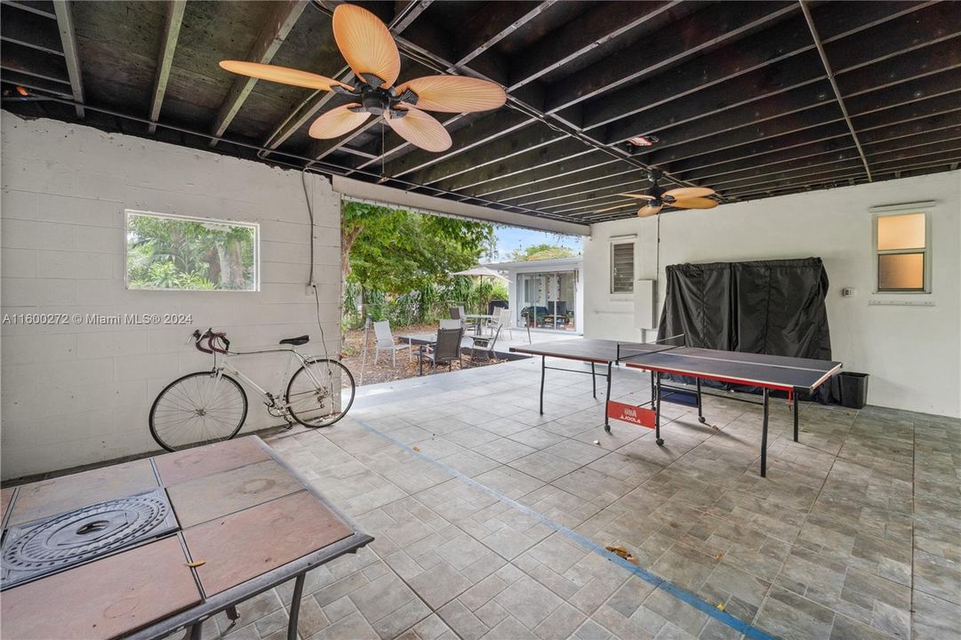 Recently Sold: $684,000 (3 beds, 2 baths, 1864 Square Feet)