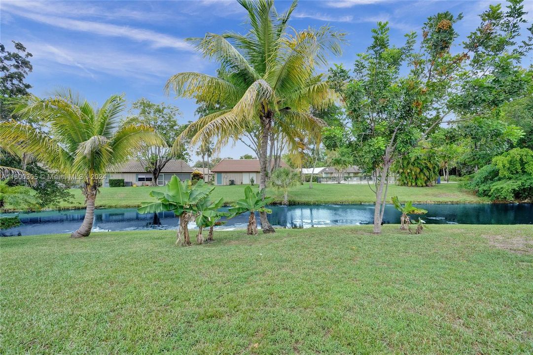 For Sale: $699,000 (3 beds, 2 baths, 1754 Square Feet)