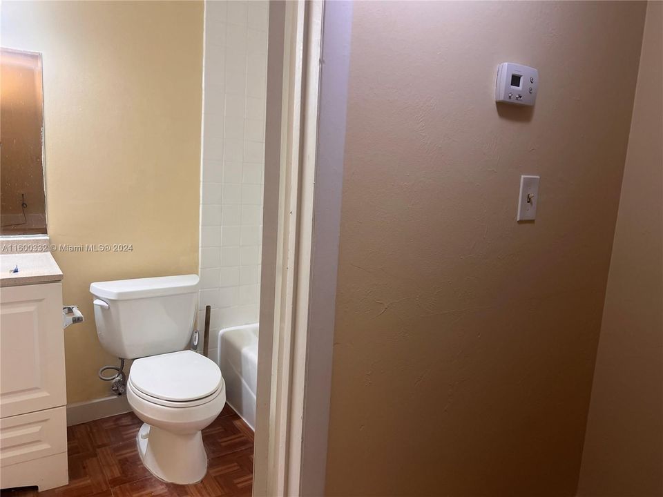For Rent: $1,750 (1 beds, 1 baths, 765 Square Feet)