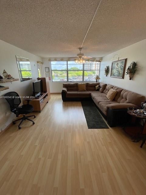 Recently Sold: $150,000 (1 beds, 1 baths, 740 Square Feet)