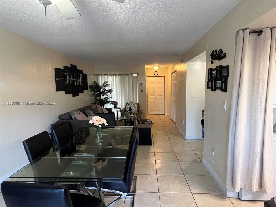 For Rent: $3,350 (3 beds, 2 baths, 1302 Square Feet)