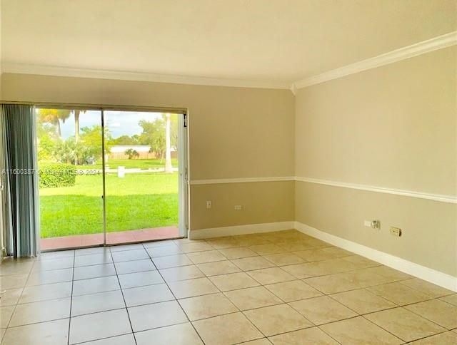 Active With Contract: $2,300 (2 beds, 2 baths, 763 Square Feet)