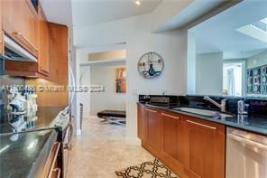 For Rent: $4,600 (2 beds, 2 baths, 1161 Square Feet)