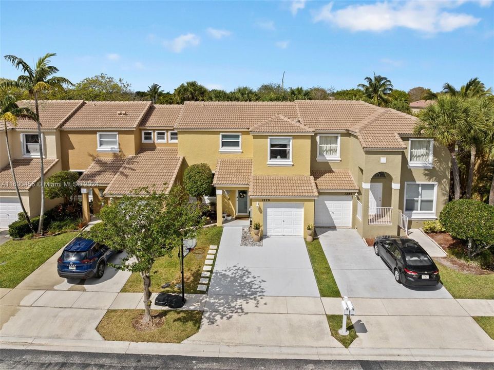 Active With Contract: $528,800 (3 beds, 2 baths, 1515 Square Feet)