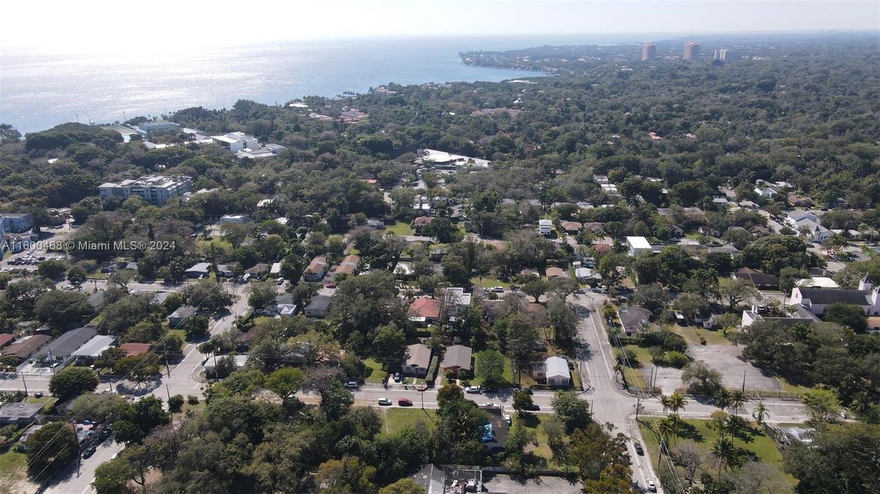 En Venta: $2,000,000 (5 camas, 2 baños, 1971 Pies cuadrados)