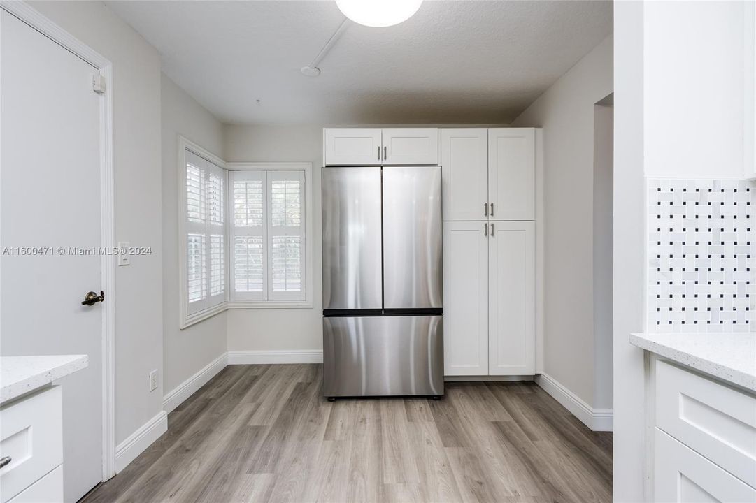 Active With Contract: $3,500 (3 beds, 2 baths, 1523 Square Feet)