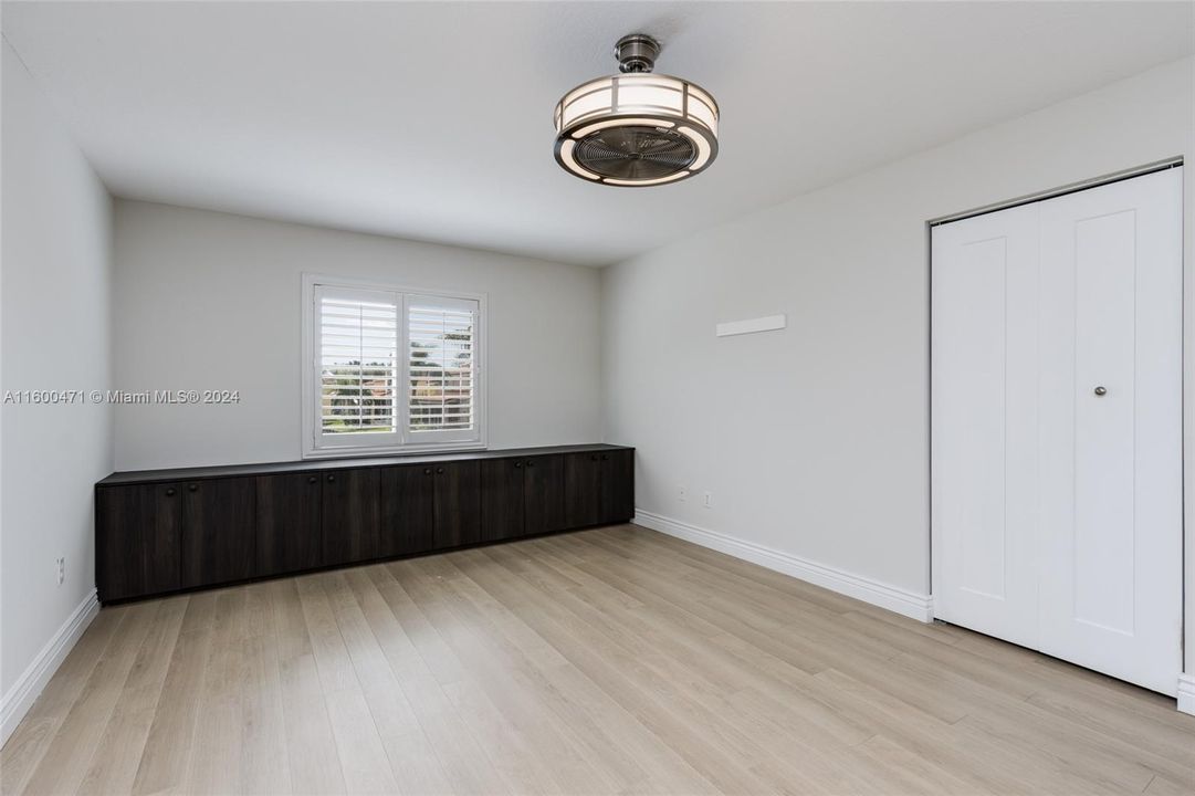 Active With Contract: $3,500 (3 beds, 2 baths, 1523 Square Feet)