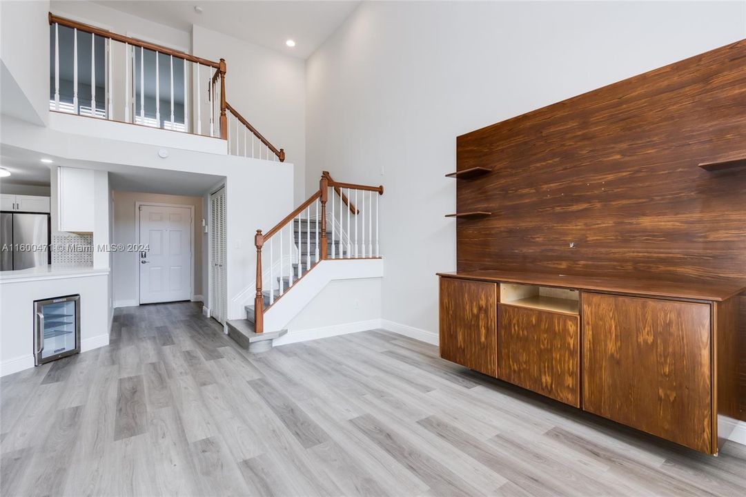 Active With Contract: $3,500 (3 beds, 2 baths, 1523 Square Feet)