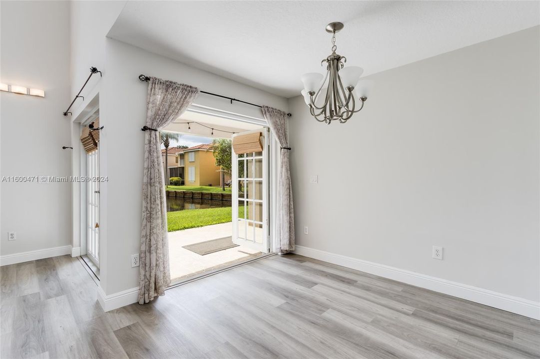 Active With Contract: $3,500 (3 beds, 2 baths, 1523 Square Feet)