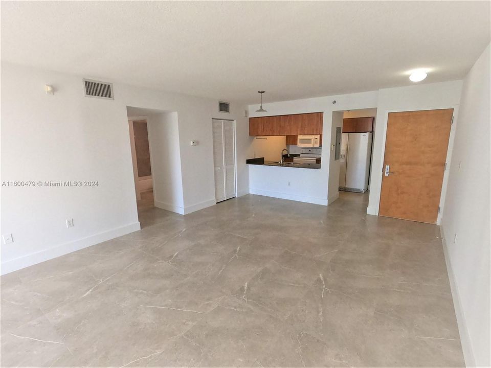 For Rent: $5,000 (3 beds, 2 baths, 1232 Square Feet)