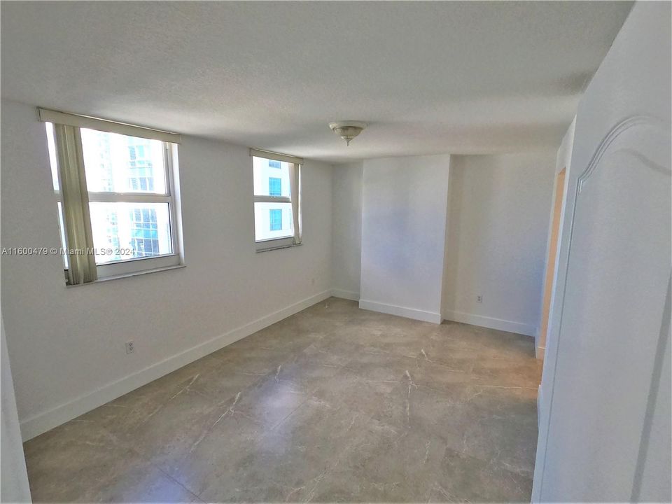 For Rent: $5,000 (3 beds, 2 baths, 1232 Square Feet)