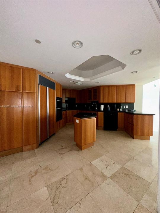 En Venta: $1,999,999 (3 camas, 3 baños, 1750 Pies cuadrados)