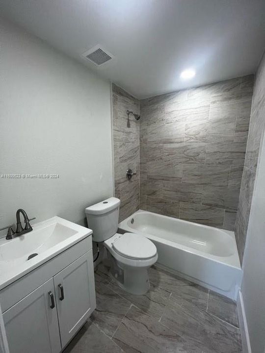 Recently Rented: $1,500 (1 beds, 1 baths, 1716 Square Feet)