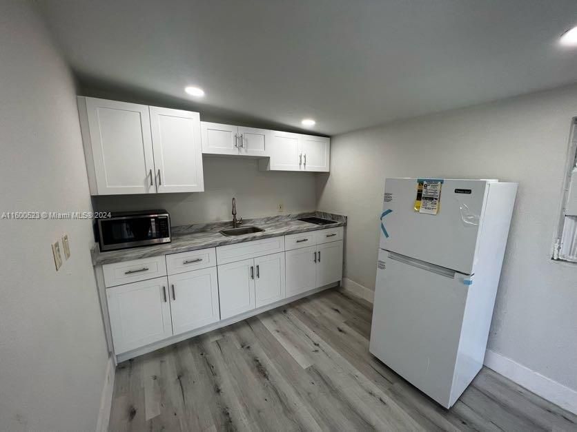 Recently Rented: $1,500 (1 beds, 1 baths, 1716 Square Feet)