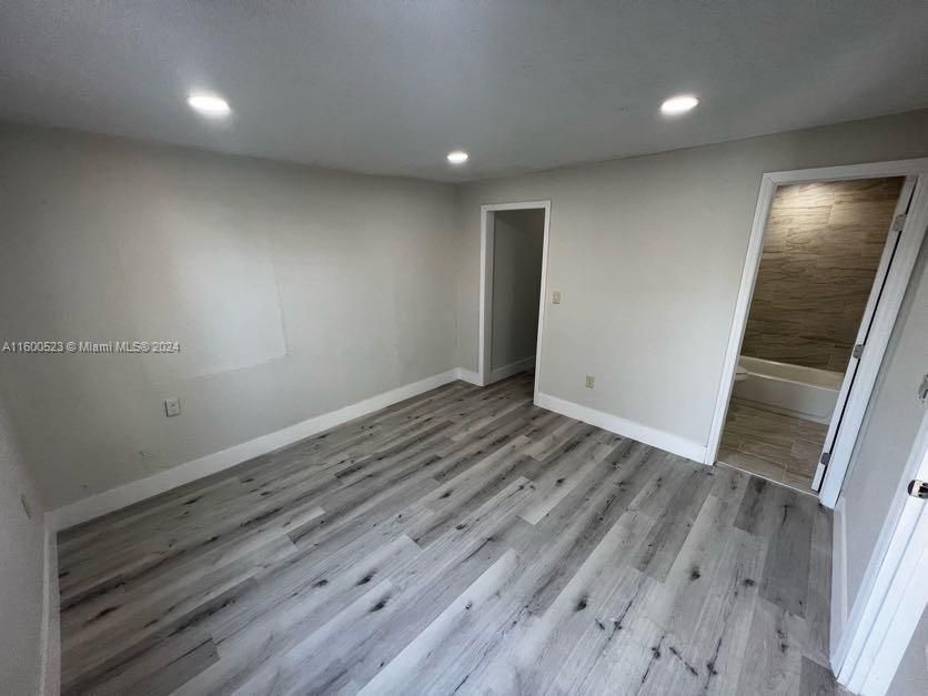 Recently Rented: $1,500 (1 beds, 1 baths, 1716 Square Feet)