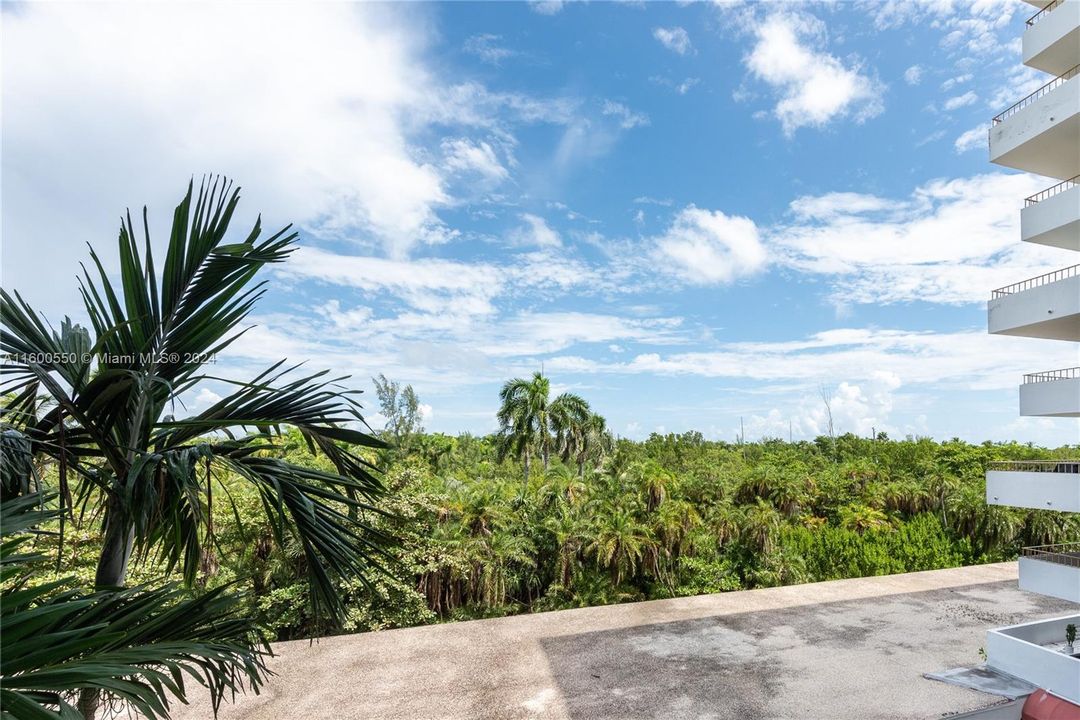 For Sale: $1,250,000 (2 beds, 2 baths, 1260 Square Feet)