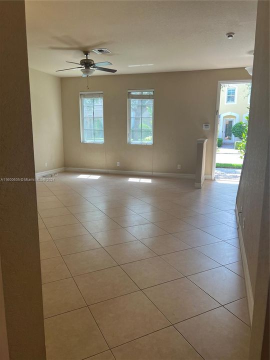 Recently Rented: $3,300 (3 beds, 2 baths, 2310 Square Feet)