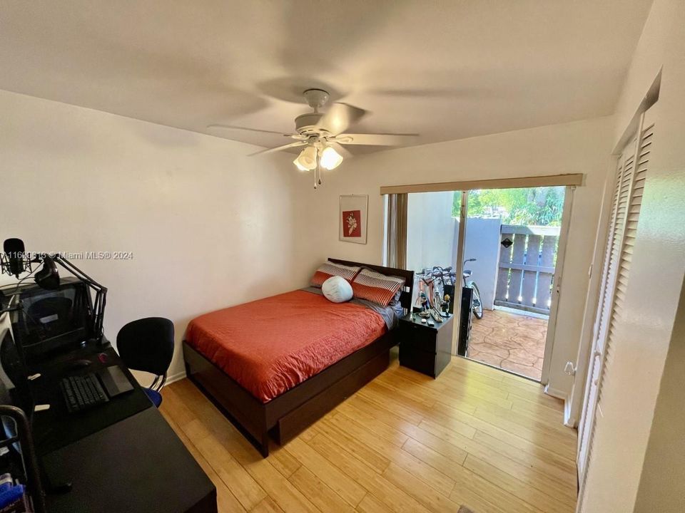 Active With Contract: $3,000 (3 beds, 2 baths, 1446 Square Feet)