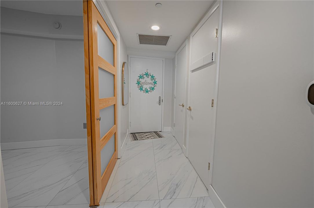 For Sale: $770,000 (2 beds, 1 baths, 1086 Square Feet)