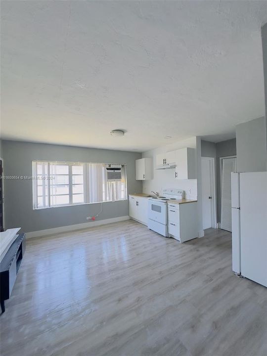 Recently Rented: $1,800 (1 beds, 1 baths, 500 Square Feet)