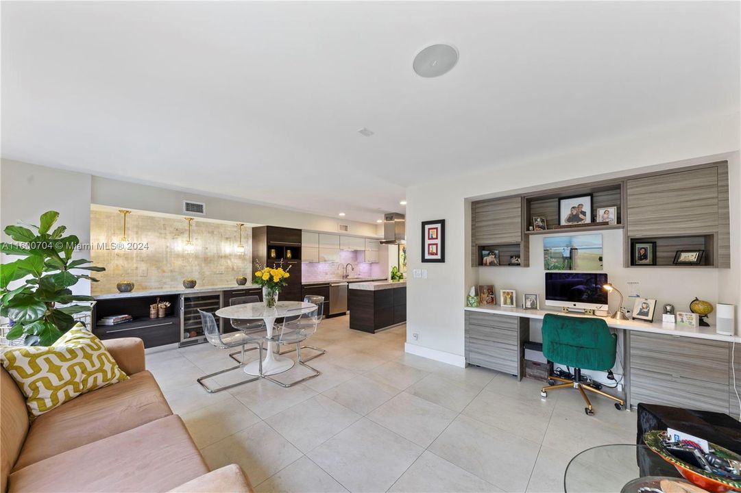 Active With Contract: $640,000 (3 beds, 2 baths, 2470 Square Feet)