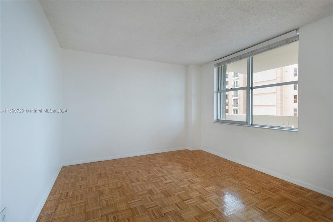 For Sale: $549,500 (2 beds, 2 baths, 1266 Square Feet)