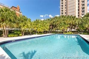 For Sale: $549,500 (2 beds, 2 baths, 1266 Square Feet)