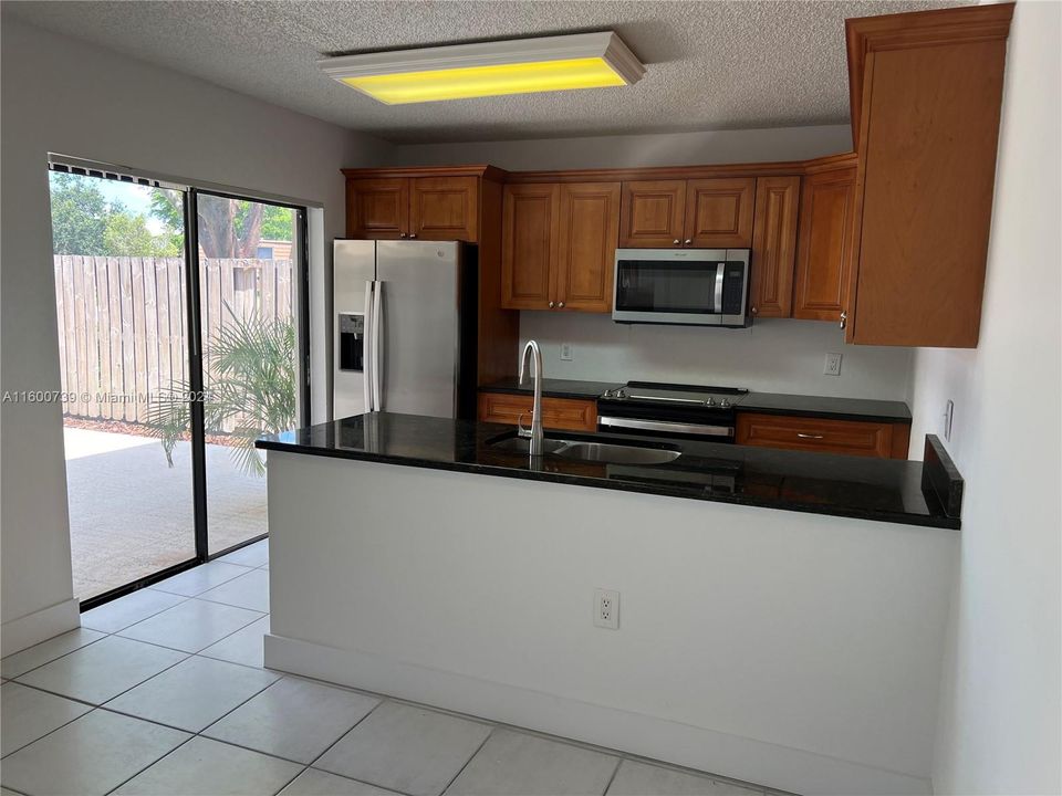 Recently Rented: $3,200 (3 beds, 2 baths, 1488 Square Feet)