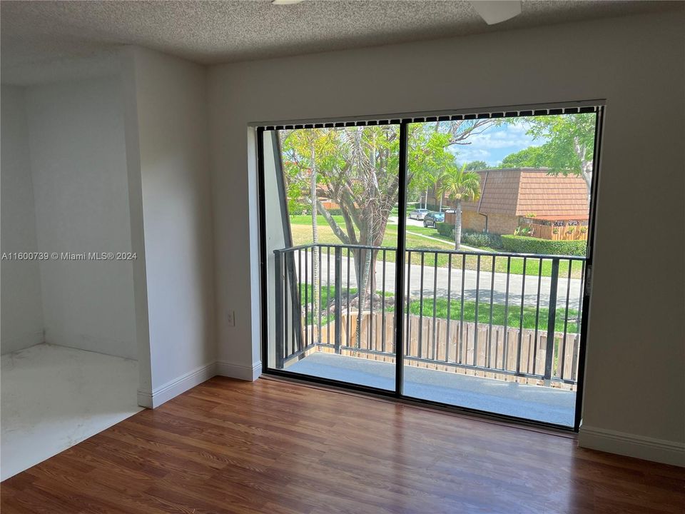 For Rent: $3,200 (3 beds, 2 baths, 1488 Square Feet)