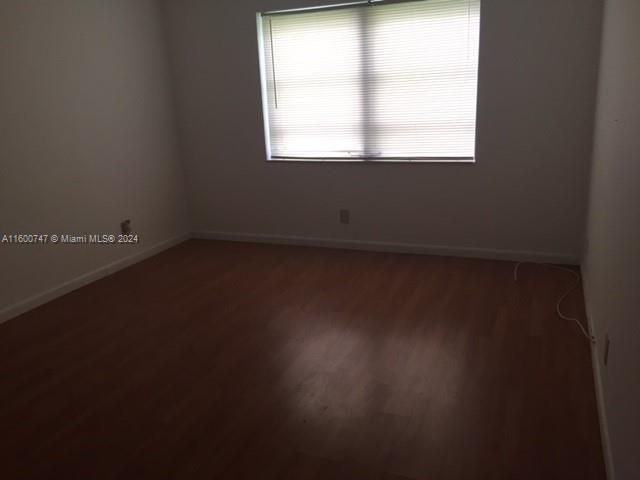 For Sale: $190,000 (2 beds, 2 baths, 1050 Square Feet)