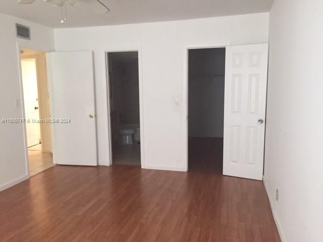 For Sale: $225,000 (2 beds, 2 baths, 1050 Square Feet)
