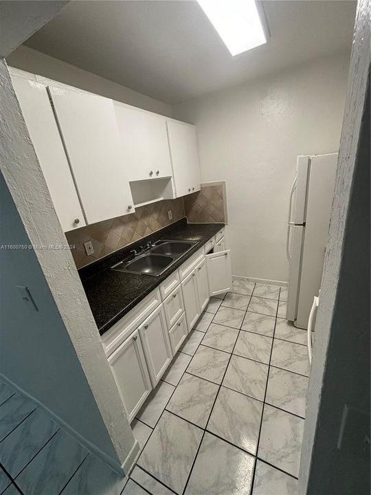 Recently Rented: $1,850 (2 beds, 1 baths, 20203 Square Feet)