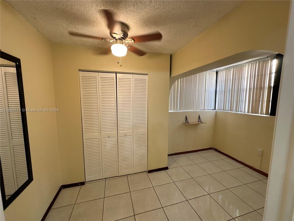 Active With Contract: $2,500 (2 beds, 2 baths, 1170 Square Feet)