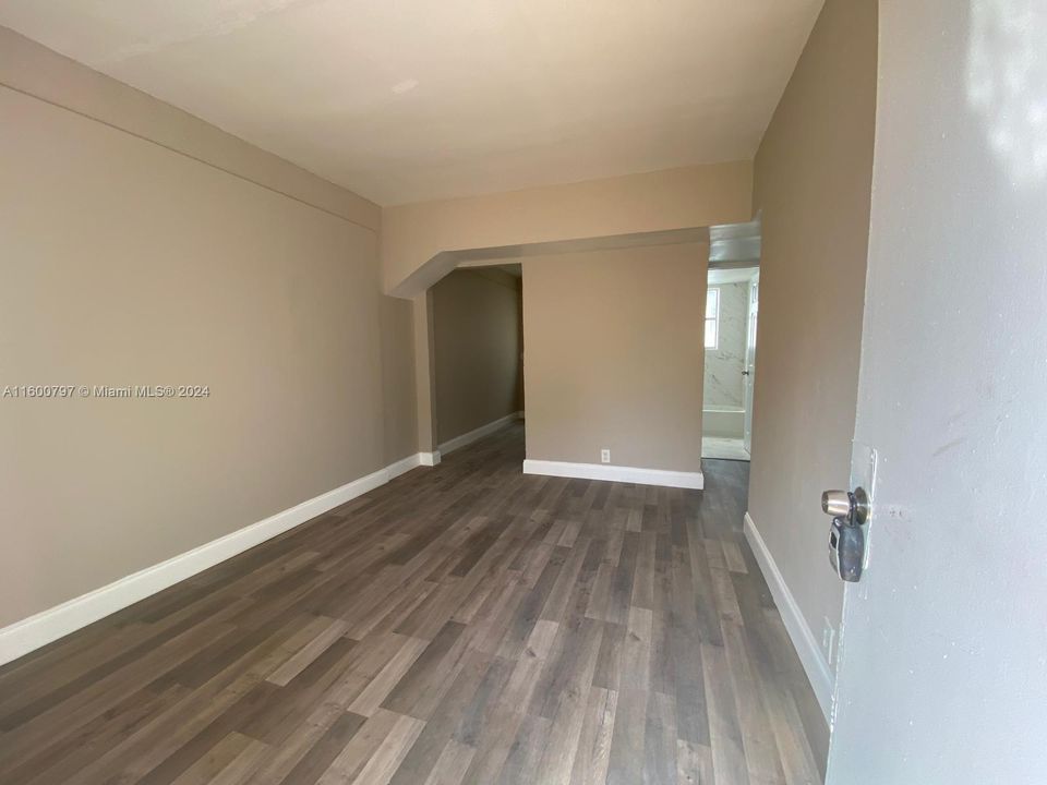 Recently Rented: $1,800 (2 beds, 1 baths, 663 Square Feet)