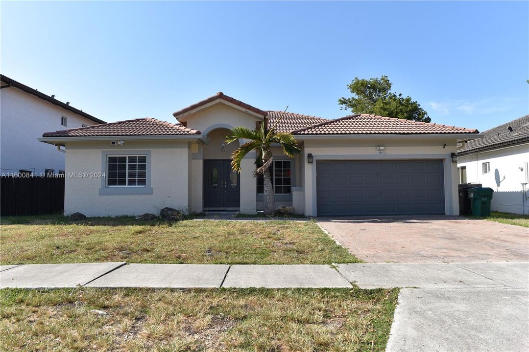 Recently Sold: $670,000 (3 beds, 2 baths, 1752 Square Feet)