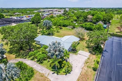 For Sale: $999,999 (3 beds, 3 baths, 2505 Square Feet)